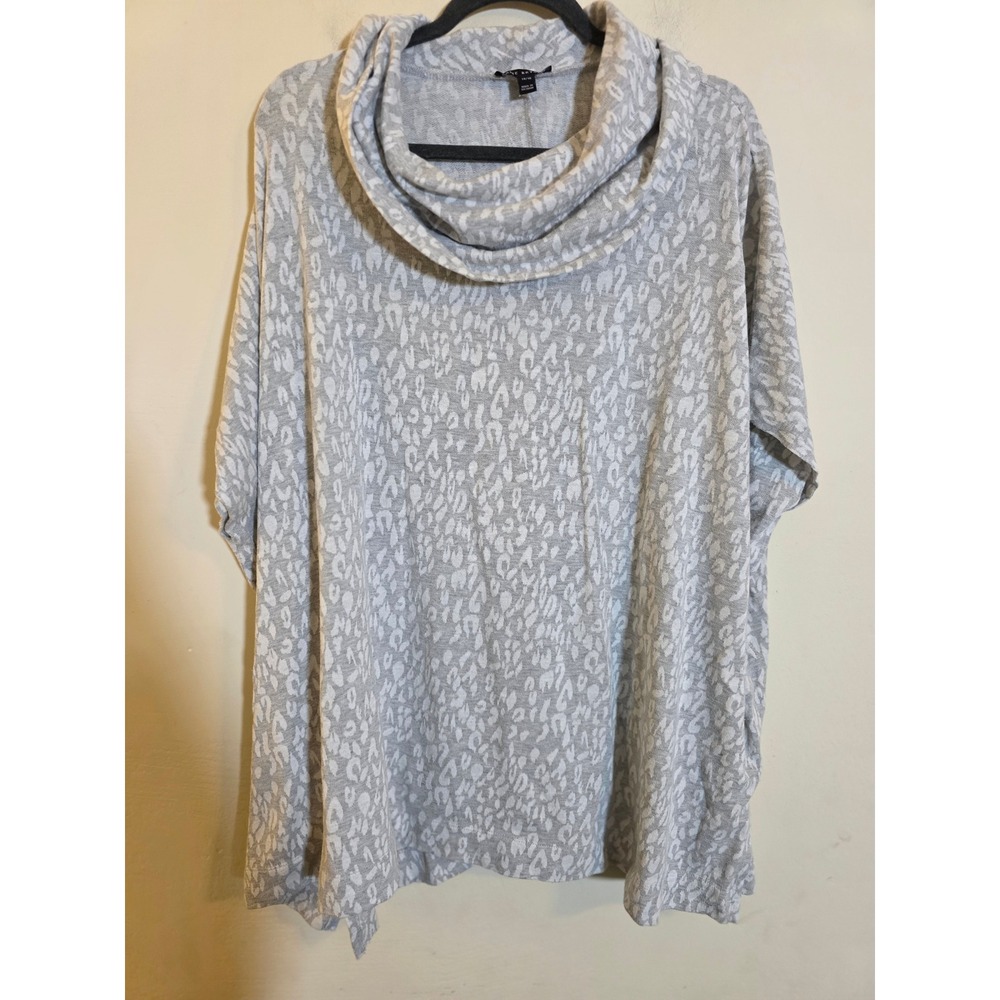 Lane Bryant Grey Leopard Print Cowl Neck Poncho Top Plus Size 14/16 607633